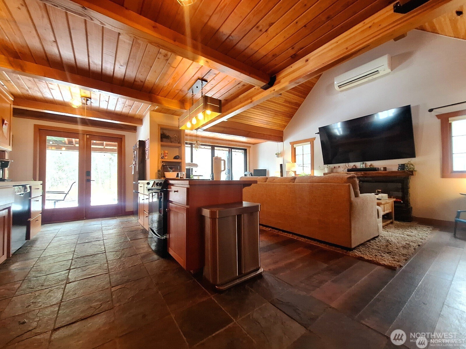 24527 250th Avenue Property Photo 9