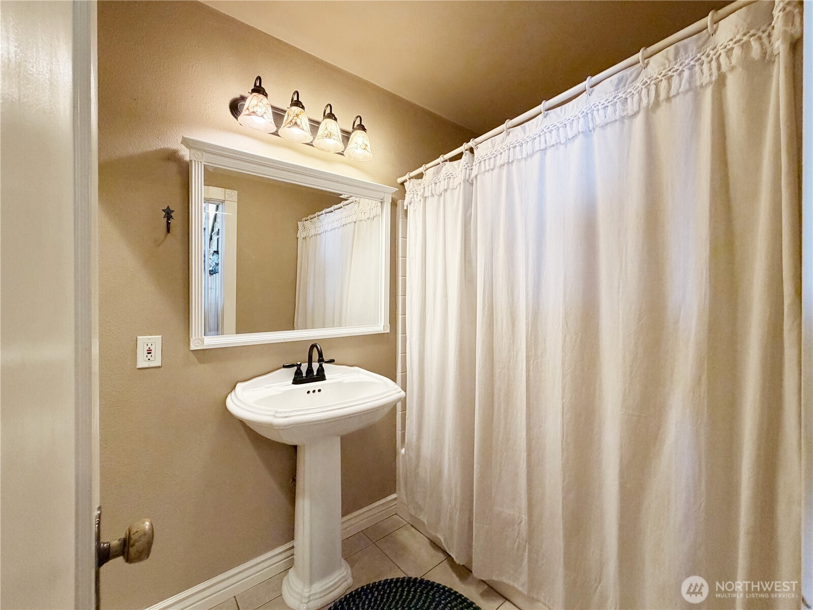 27 M Cascade Drive Property Photo 22