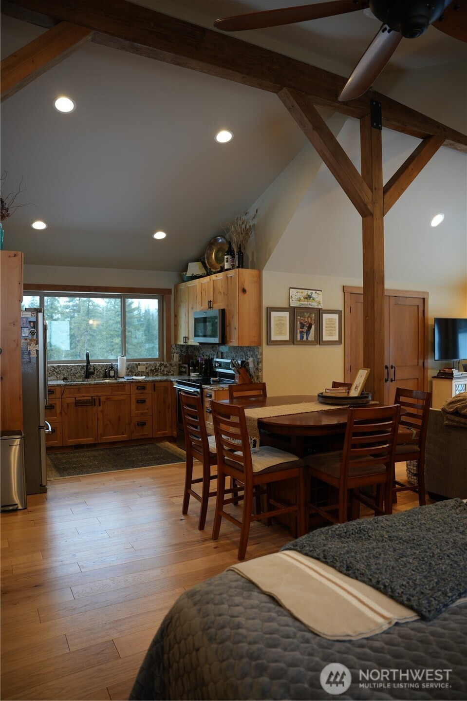 340 Mossback Lane Property Photo 10