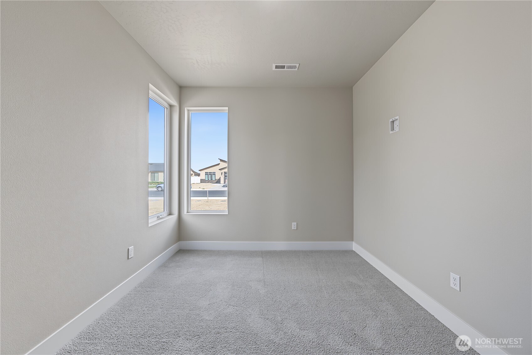 1134 E Mt Hood Street Property Photo 19