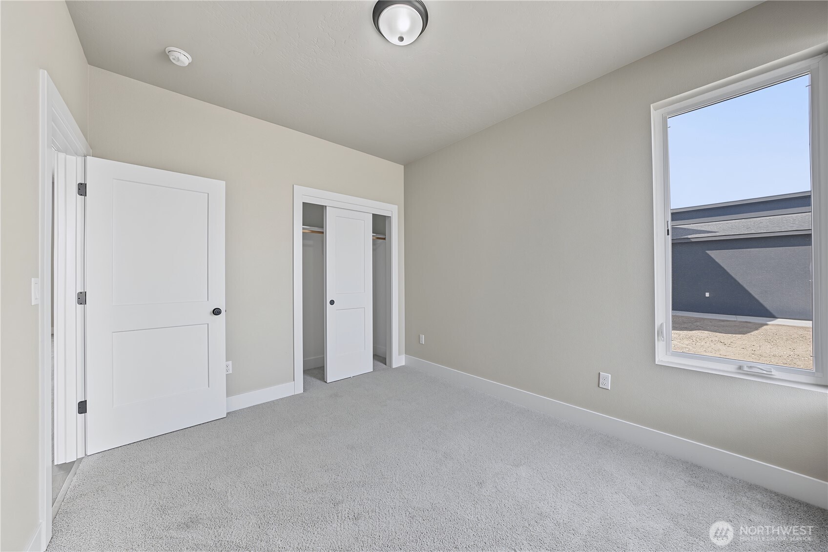1134 E Mt Hood Street Property Photo 20