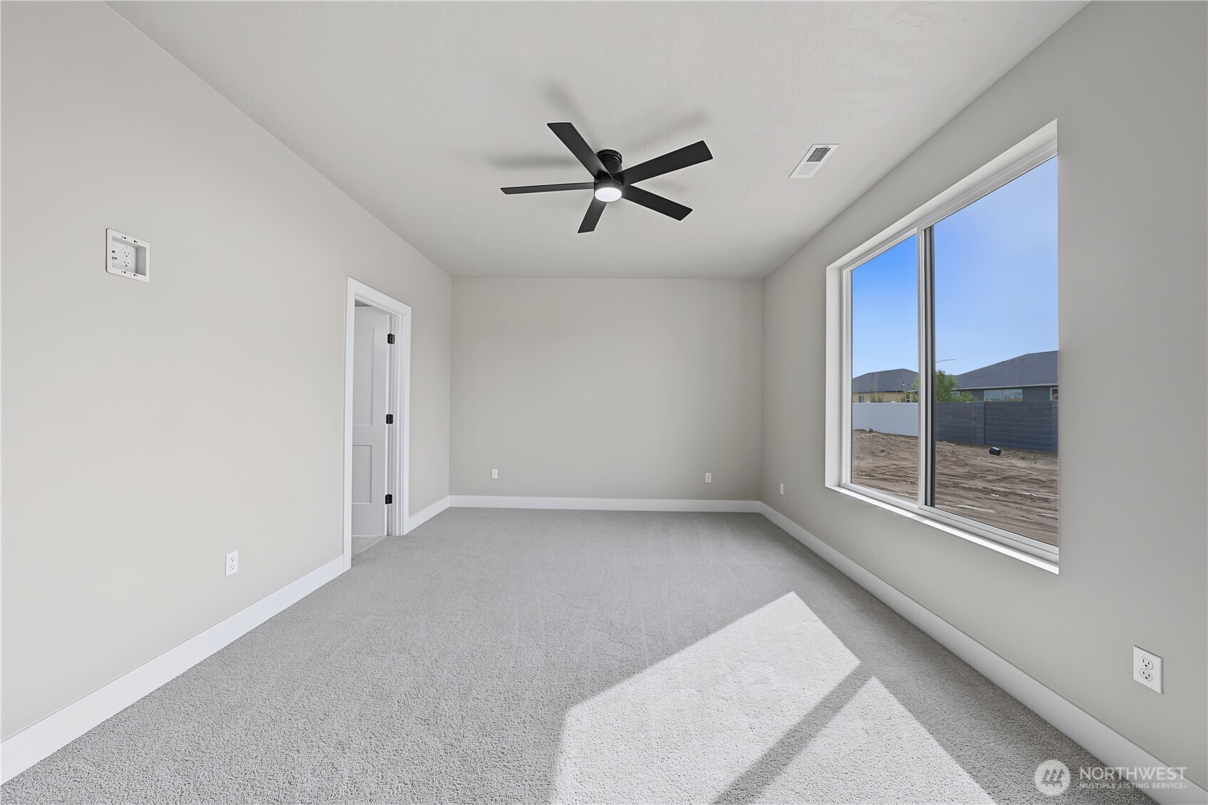 1134 E Mt Hood Street Property Photo 25