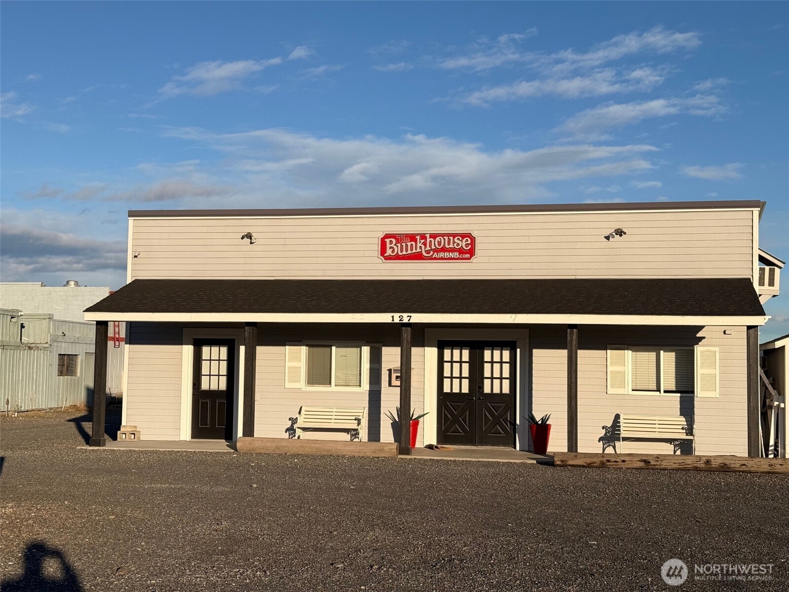 127 Frontier Way Property Photo 2