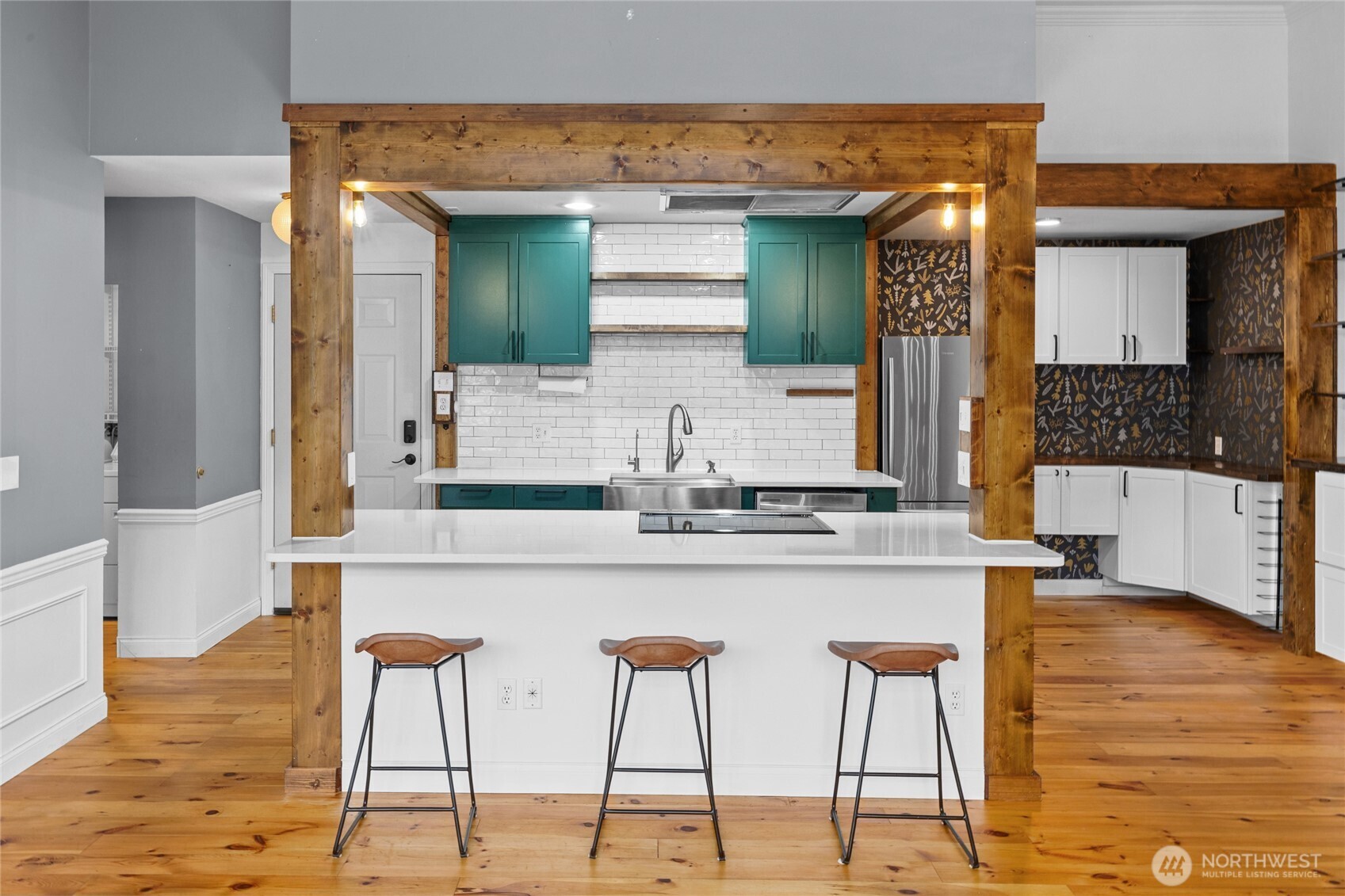 202 E Third Street 210 Property Photo 8