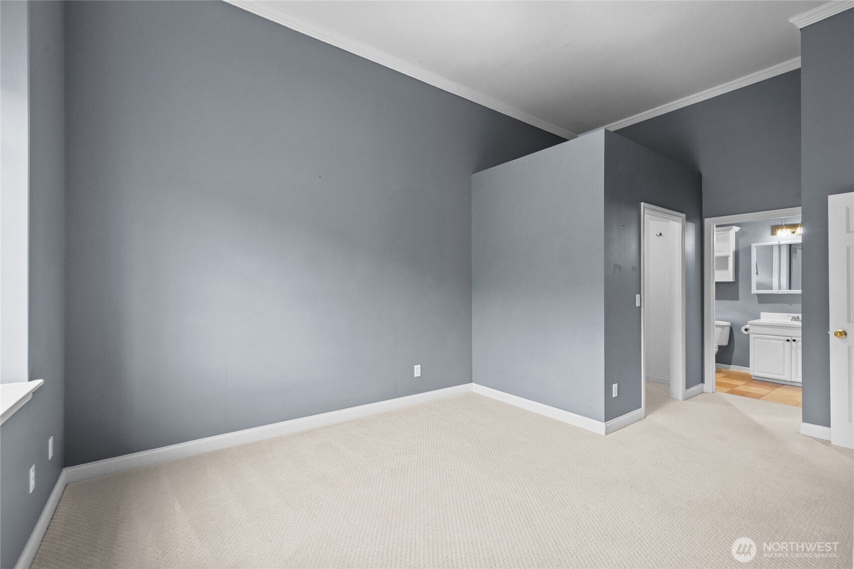 202 E Third Street 210 Property Photo 20