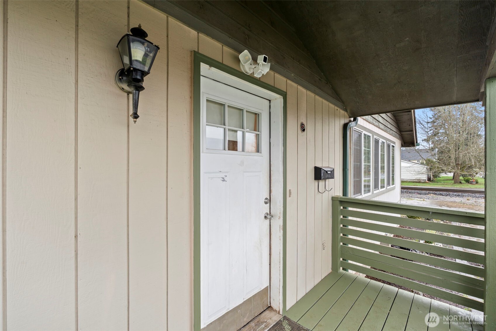 1025 E St Property Photo 4