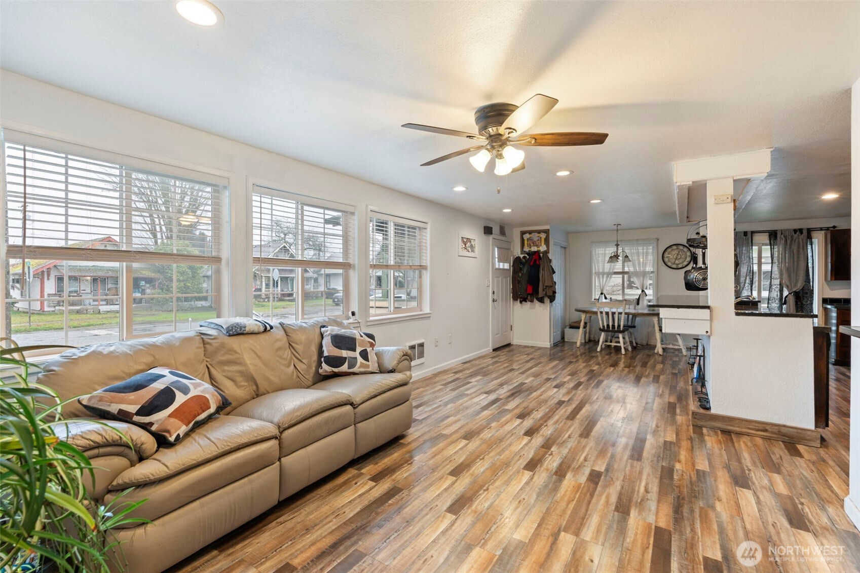 1025 E St Property Photo 8