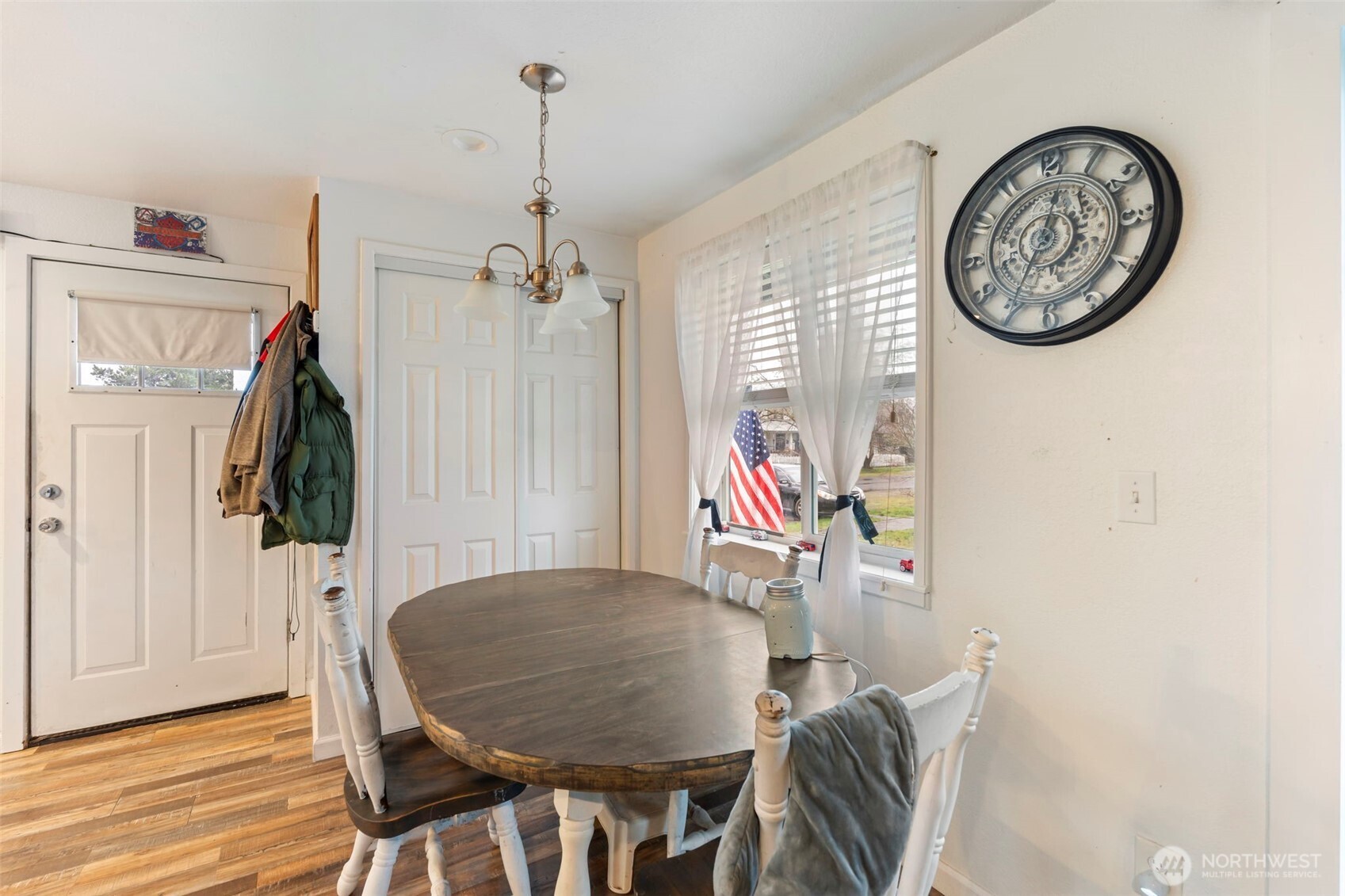 1025 E St Property Photo 10