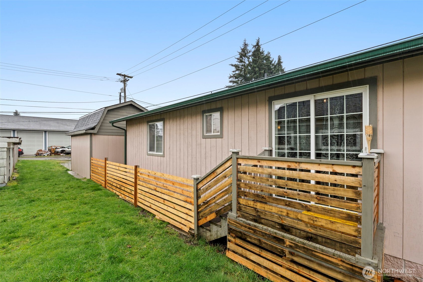 1025 E St Property Photo 25
