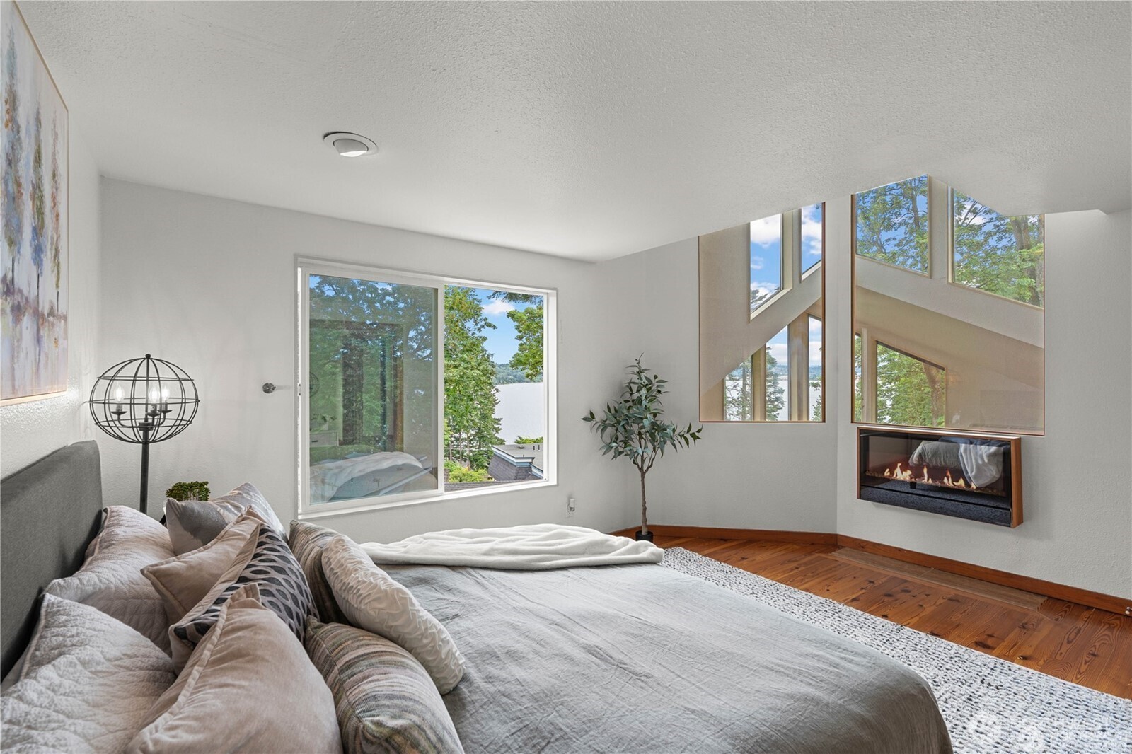 8526 E Mercer Way Property Photo 18