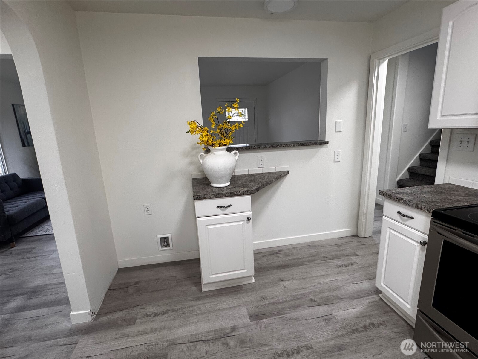 5410 S Cushman Avenue Property Photo 7