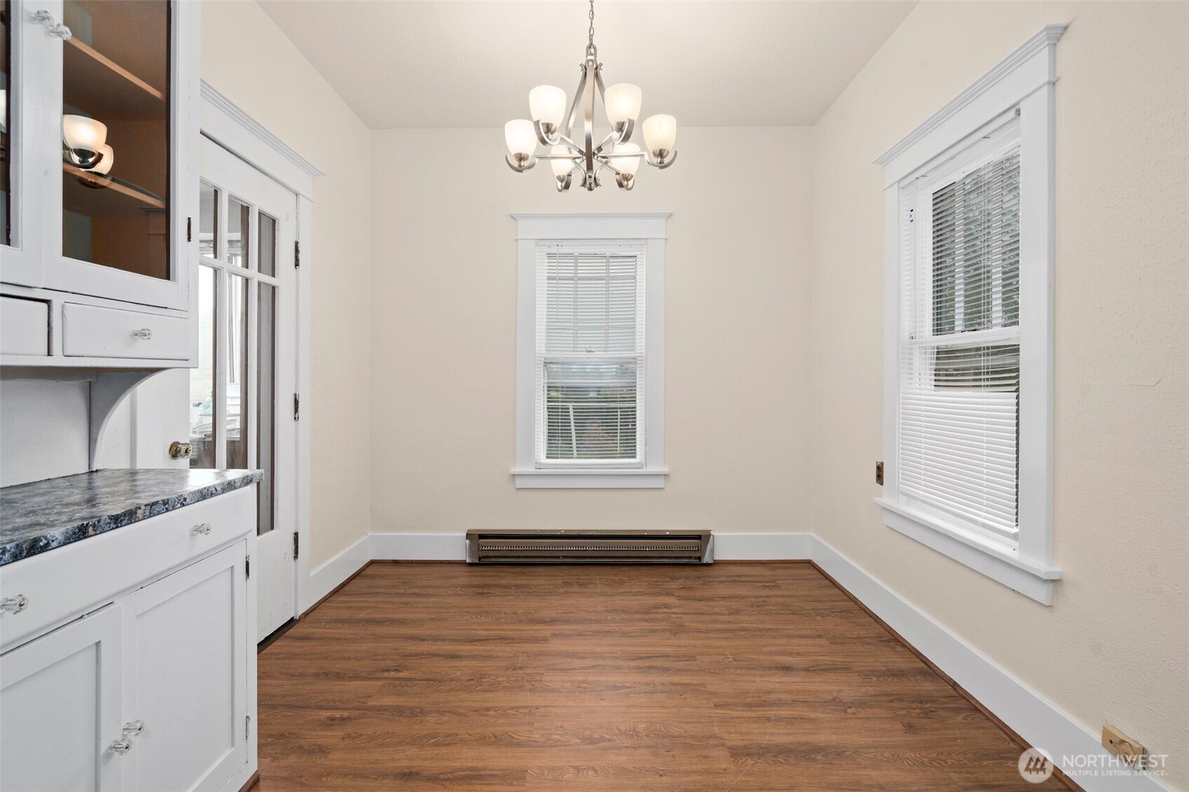26 Se Spring Street Property Photo 14