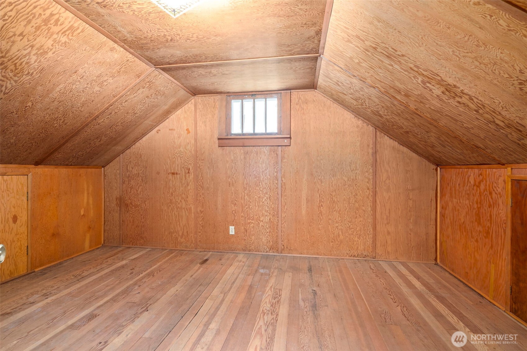 26 Se Spring Street Property Photo 25