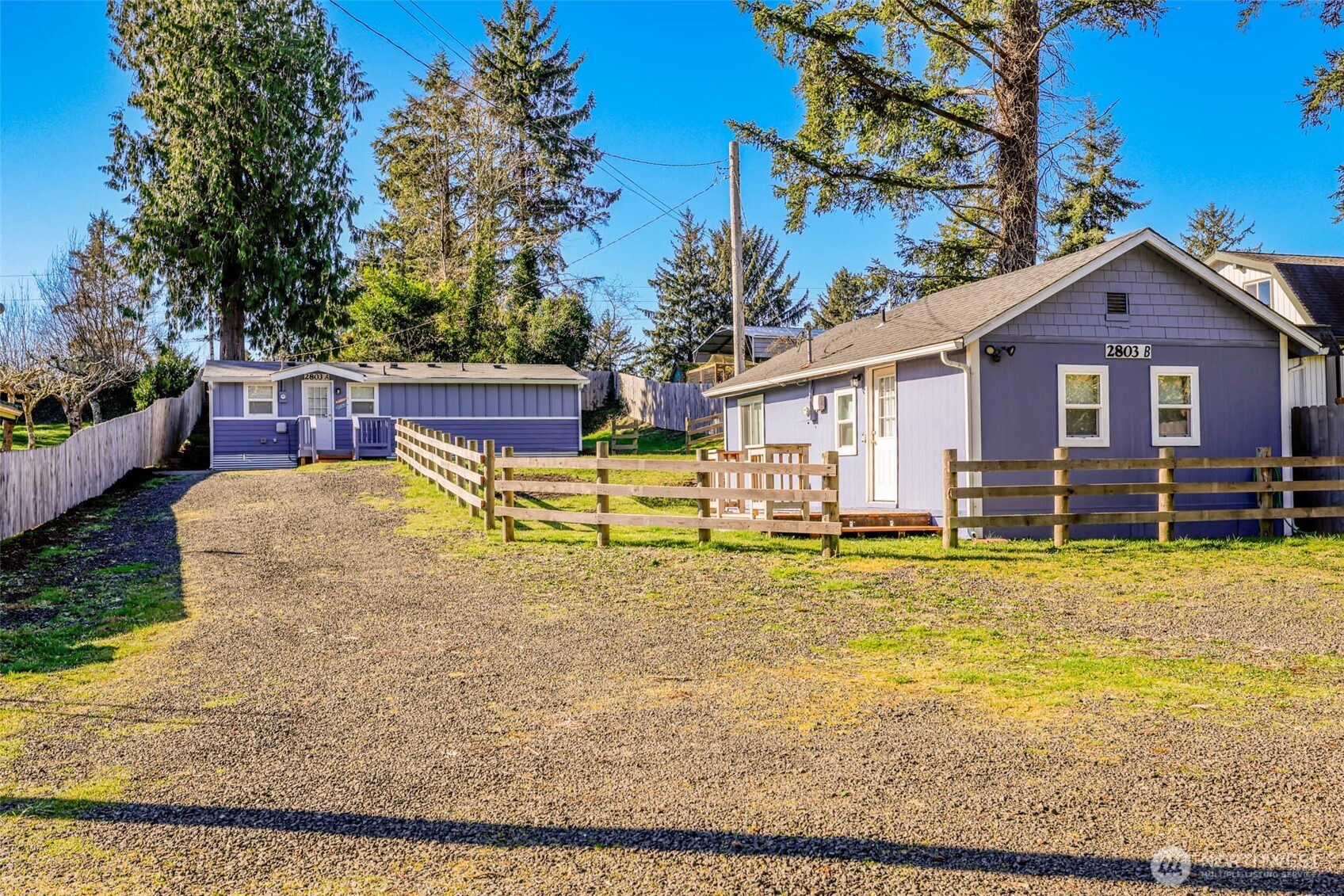 2803 S Woodhill Court Property Photo 2