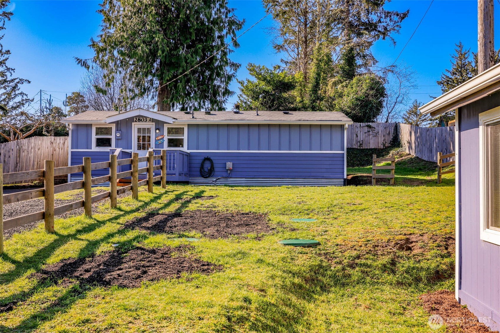 2803 S Woodhill Court Property Photo 9