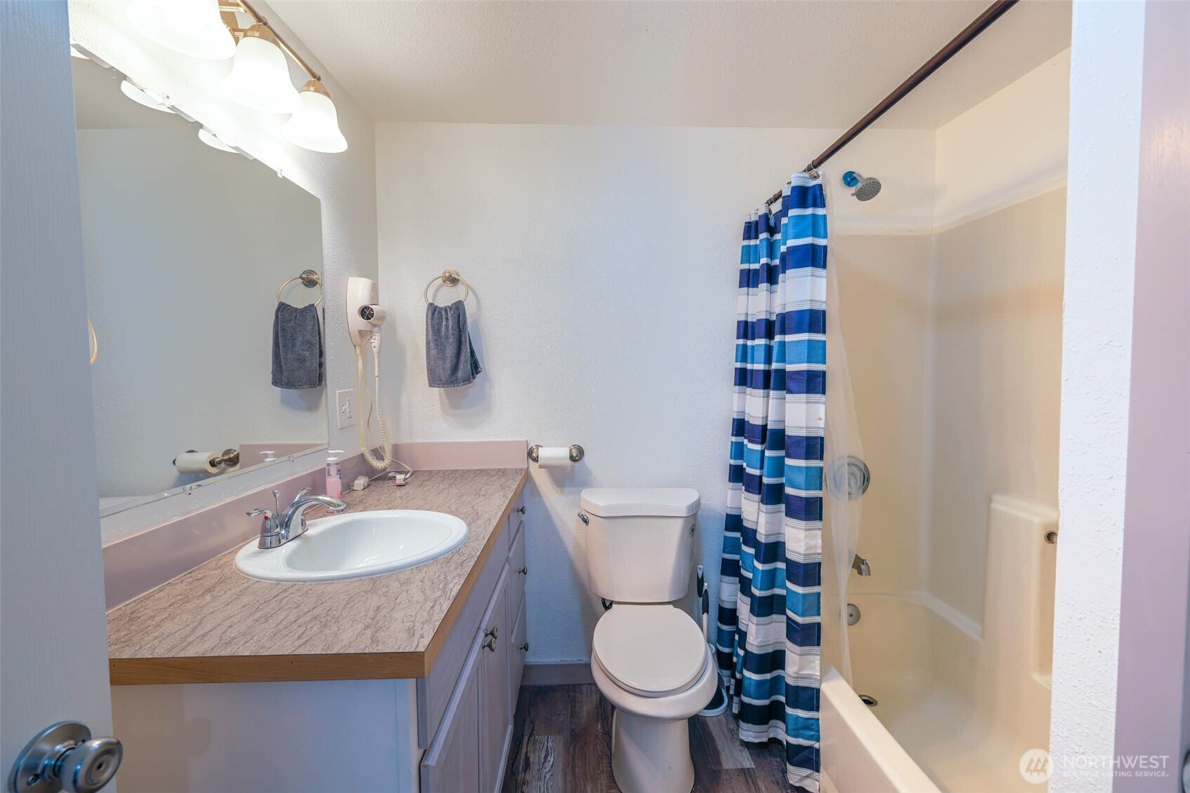 2803 S Woodhill Court Property Photo 20