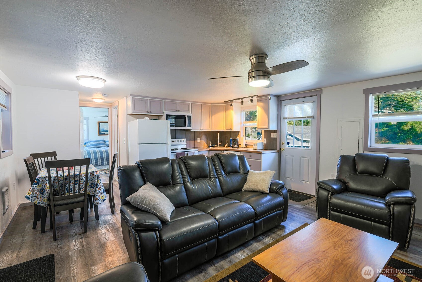 2803 S Woodhill Court Property Photo 21