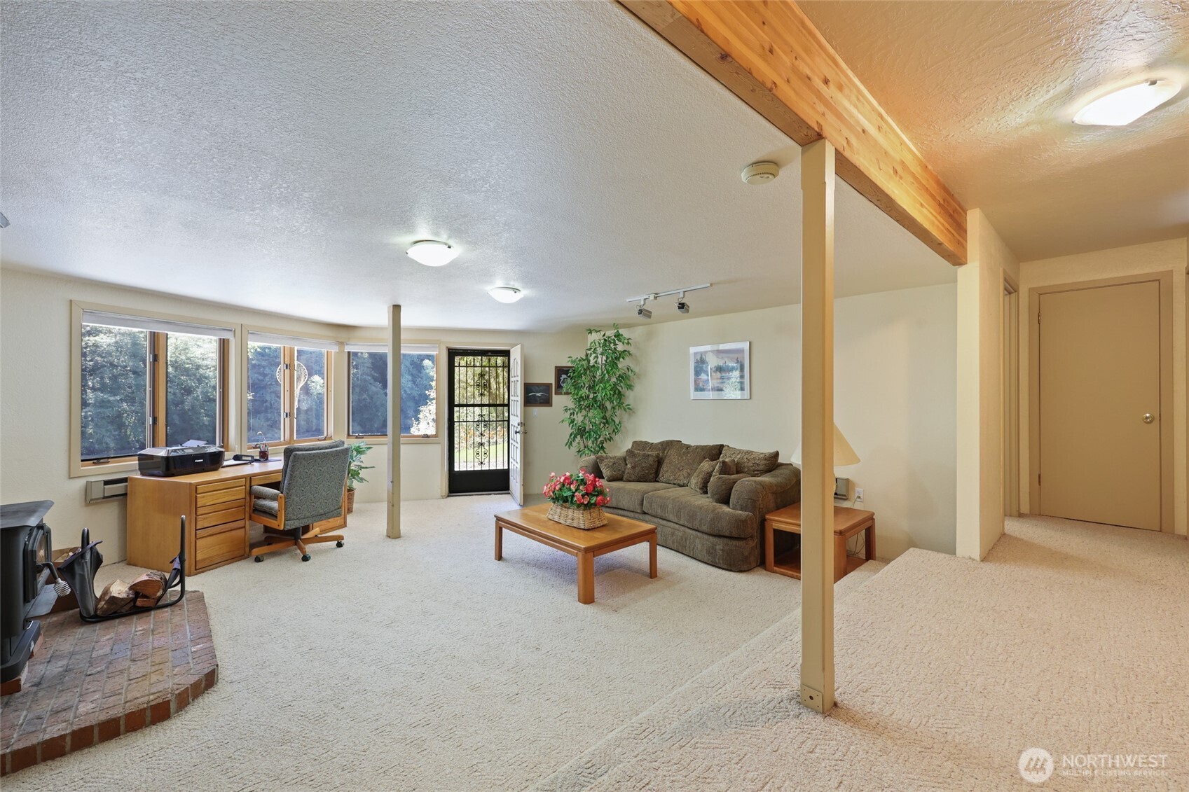 2484 Spencer Road Property Photo 22