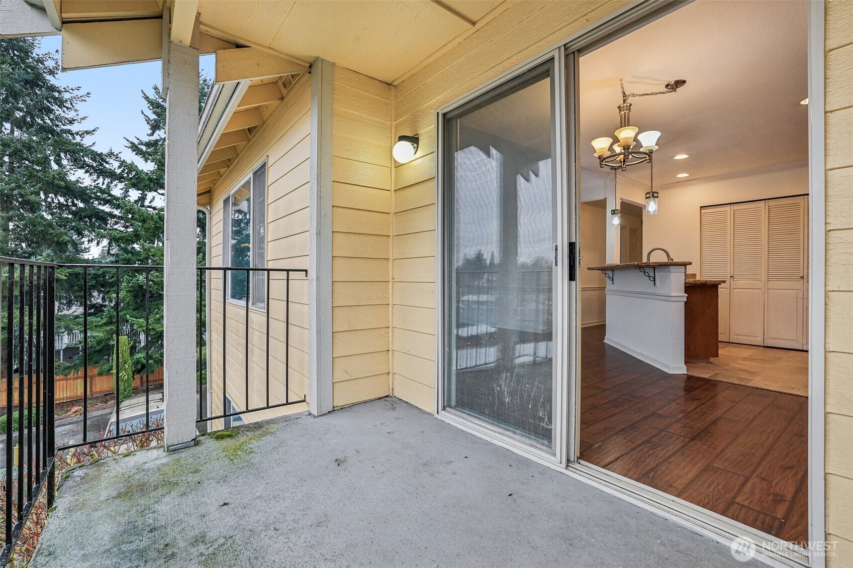 1111 S Villard Street D25 Property Photo 19