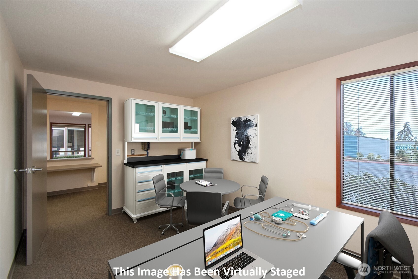 826 E 8th Street Property Photo 9