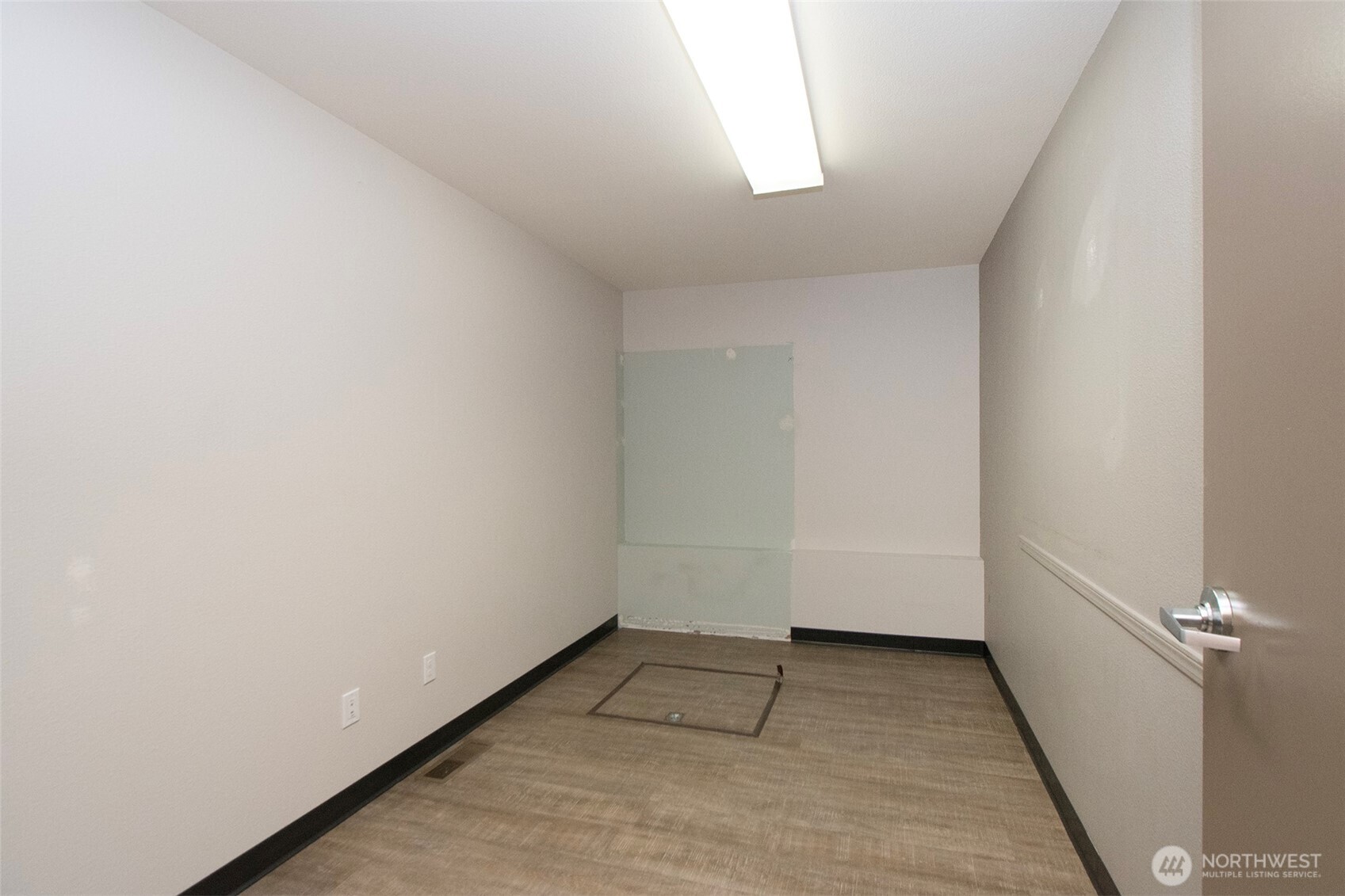 826 E 8th Street Property Photo 15