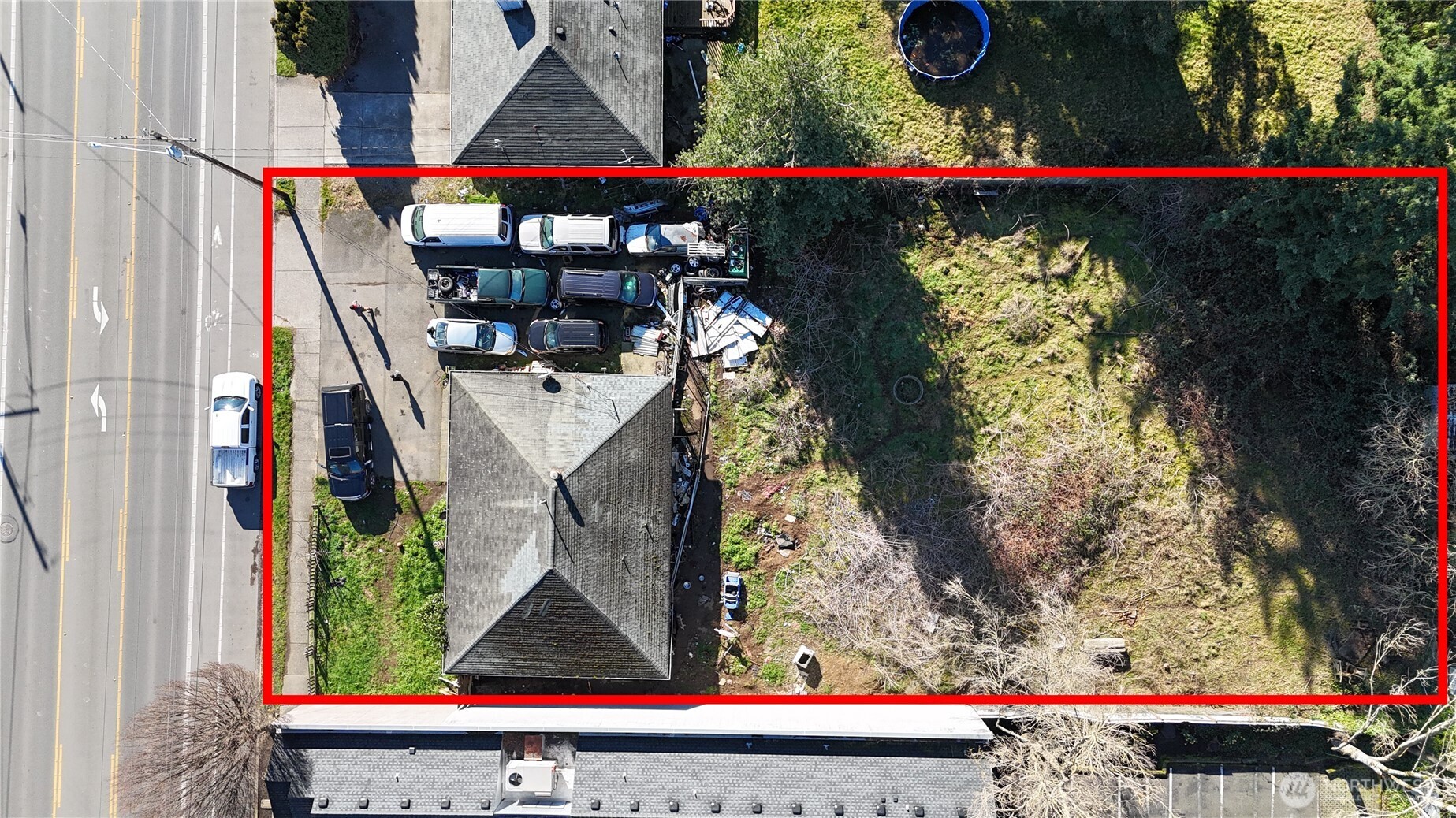 1081 Cedar Ave Property Photo 1