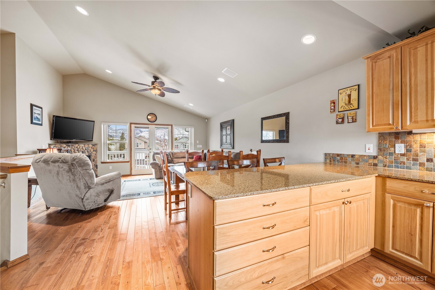 222 Parkway Drive Property Photo 13