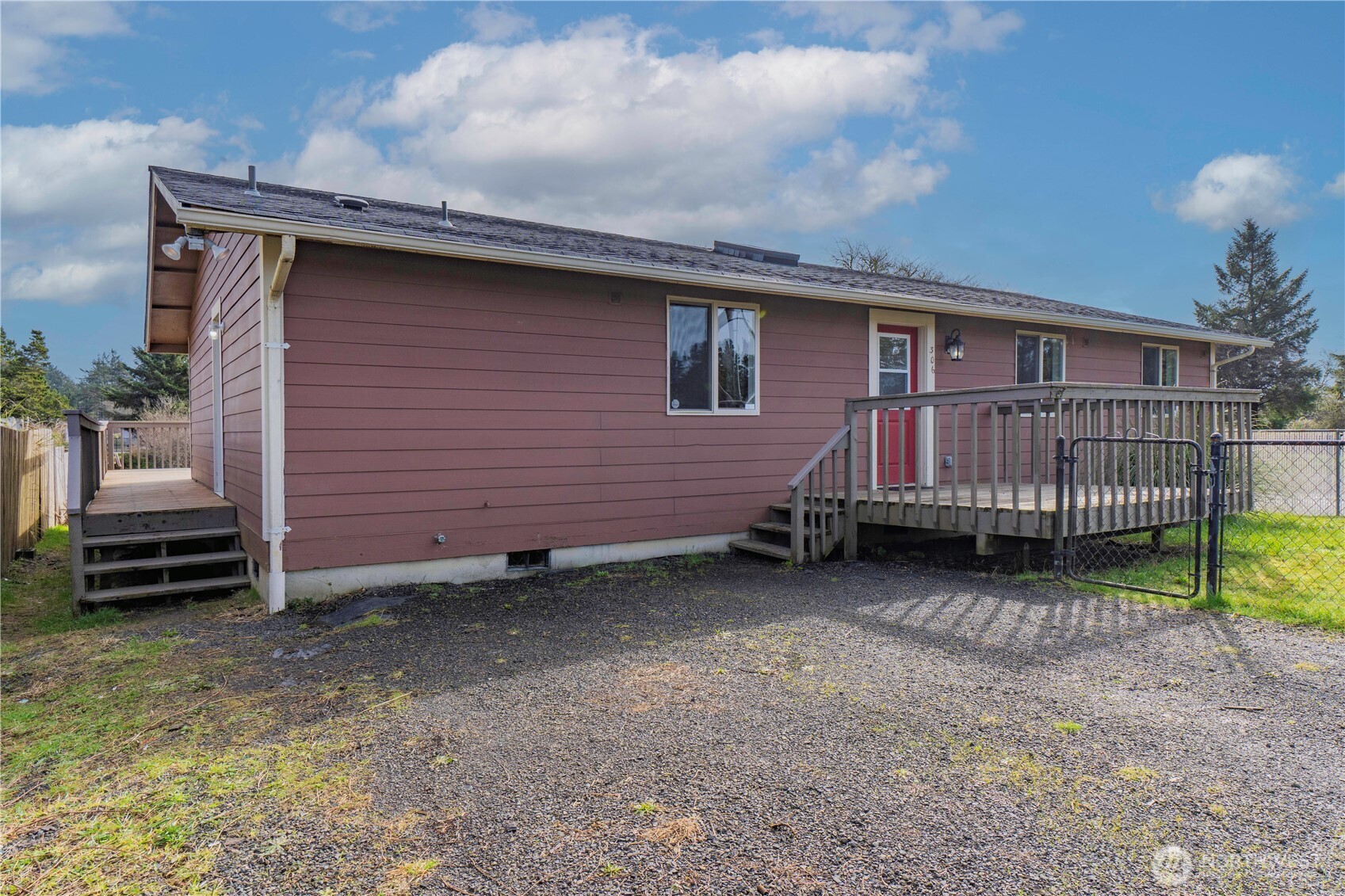 306 Point Brown Avenue Property Photo 14