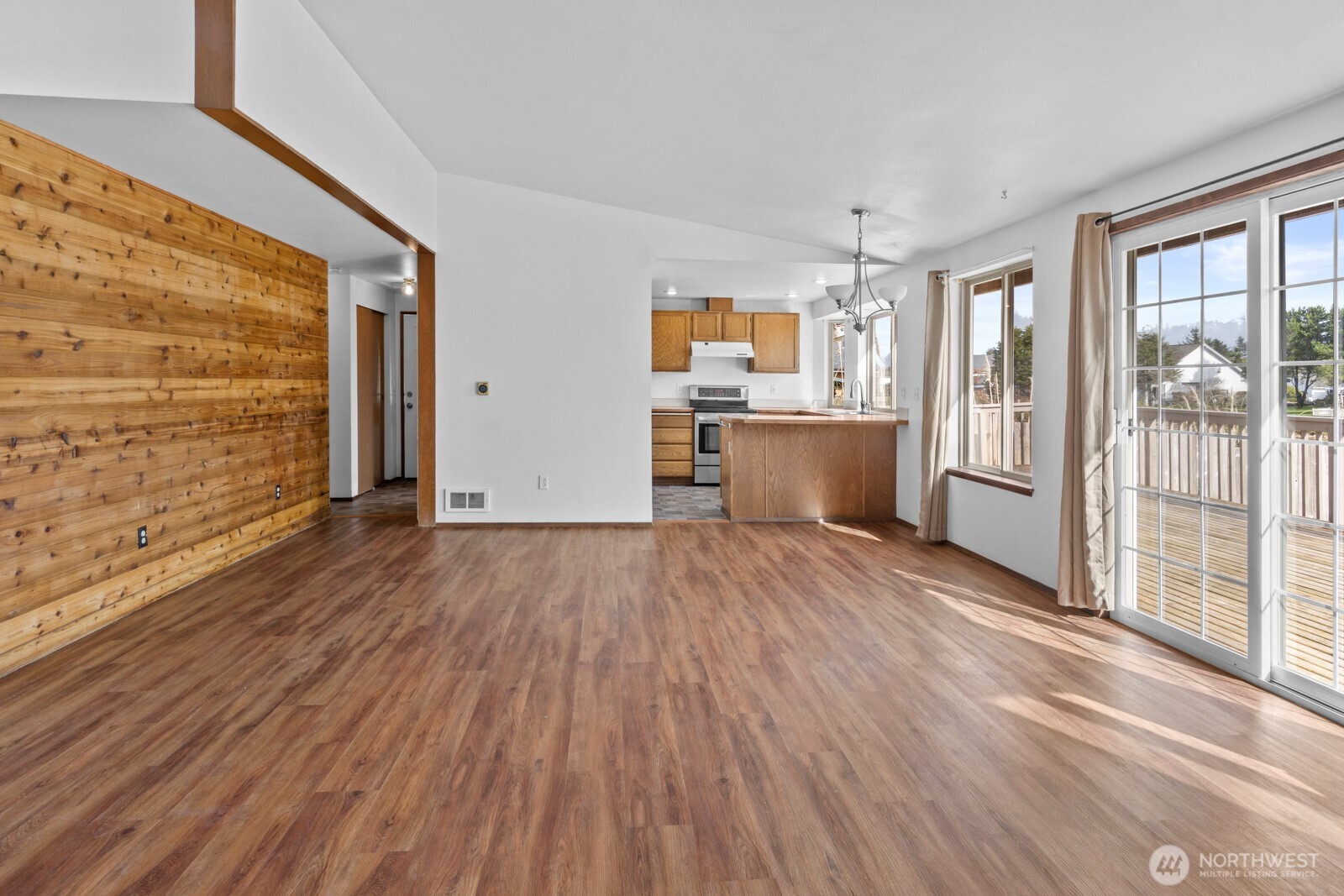 306 Point Brown Avenue Property Photo 24