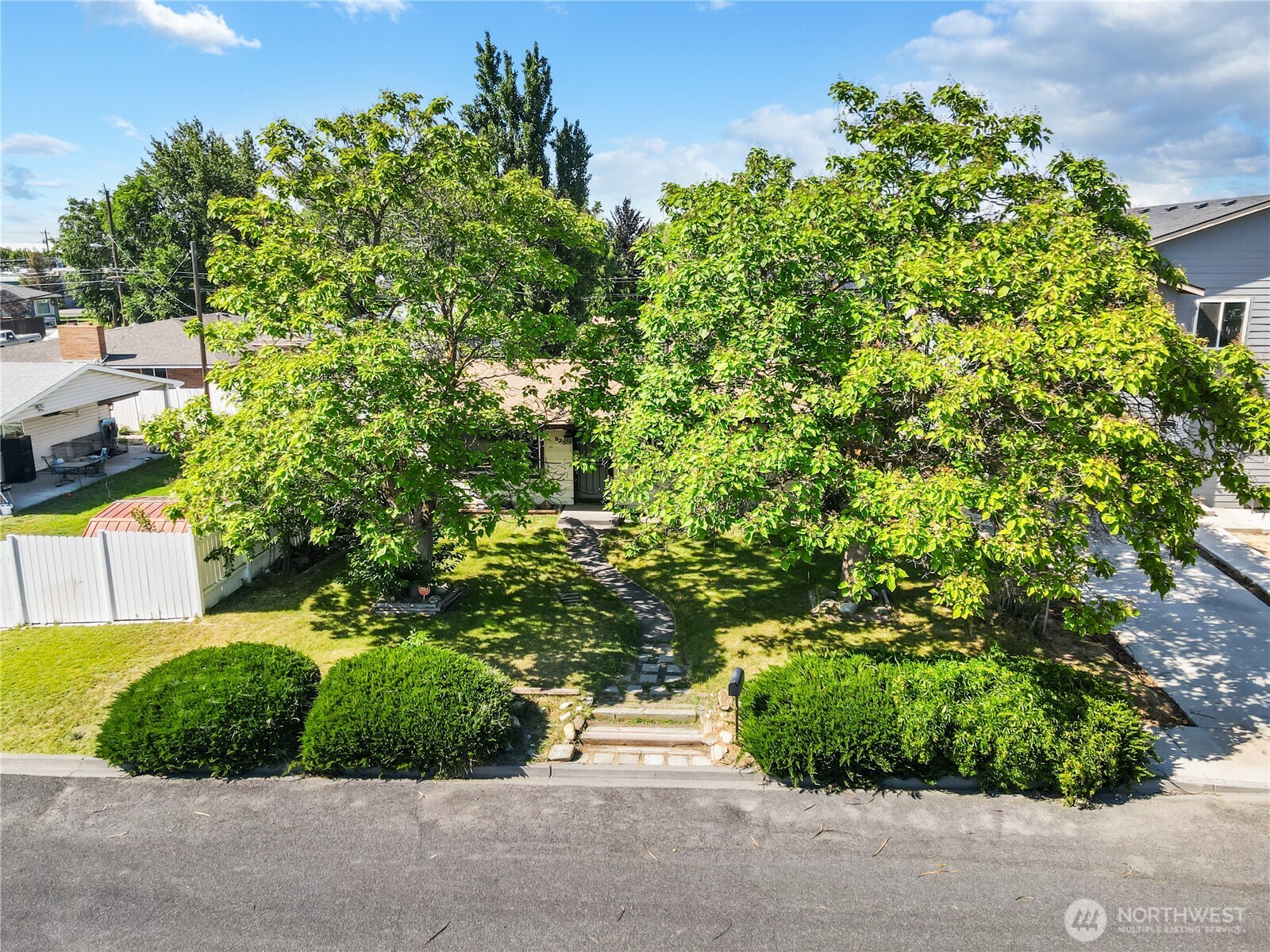 2284 W Rainier Road Property Photo 2