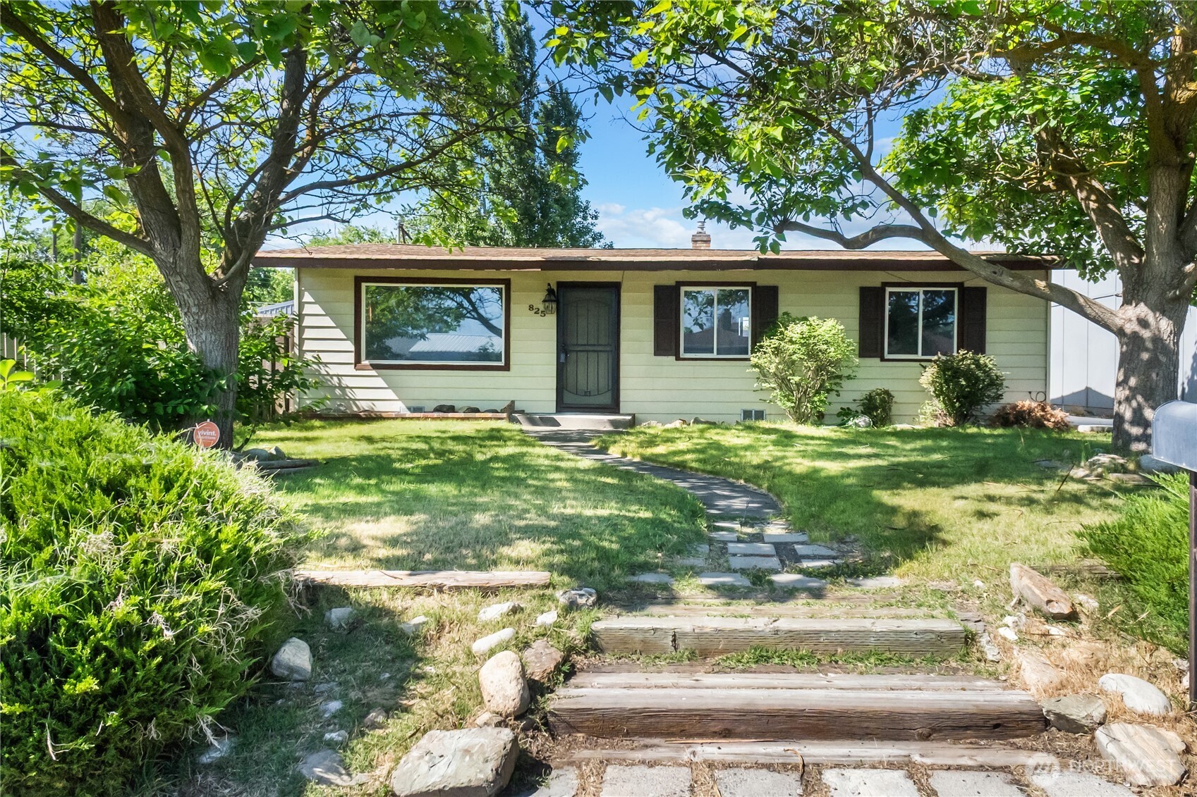 2284 W Rainier Road Property Photo 3