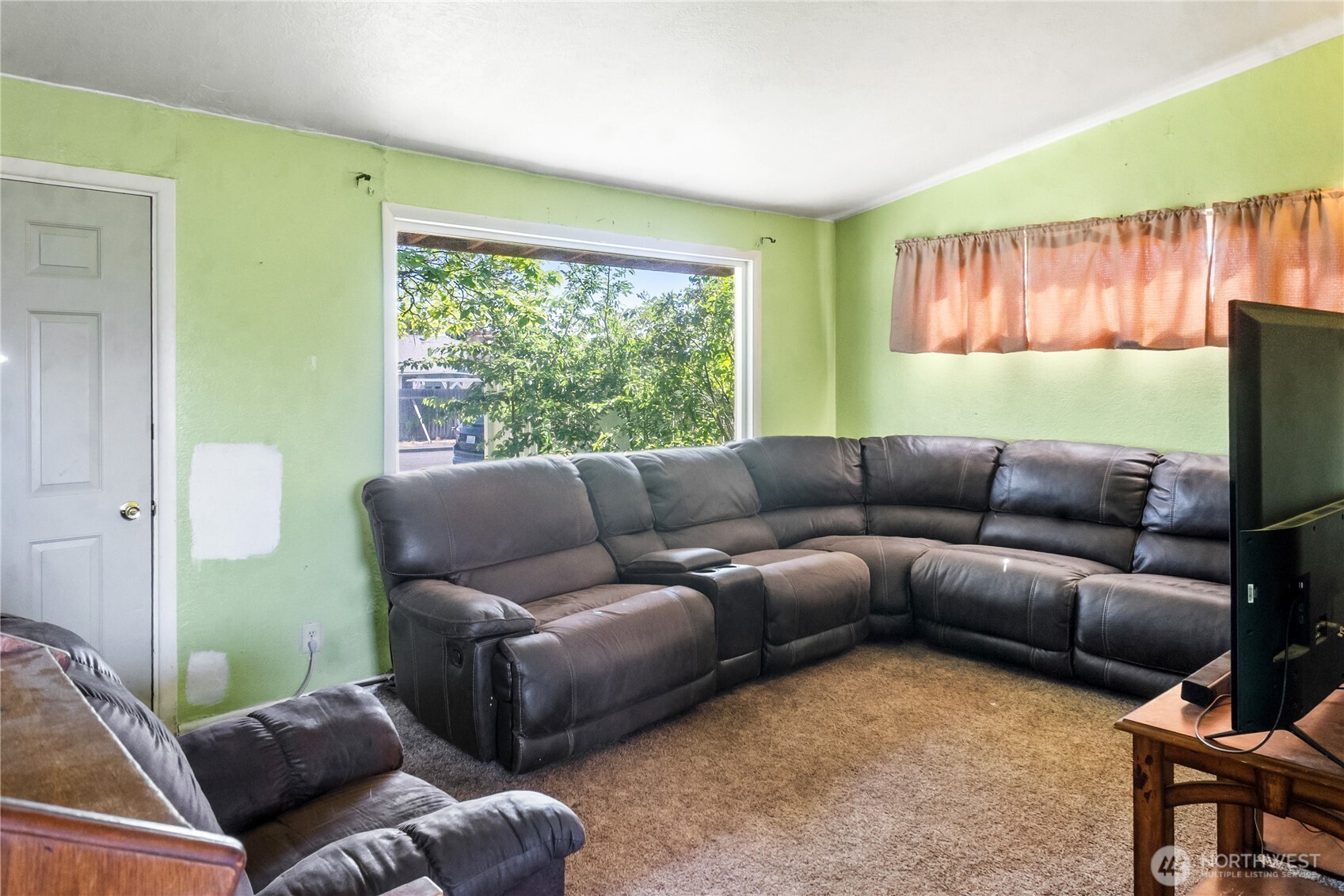 2284 W Rainier Road Property Photo 8