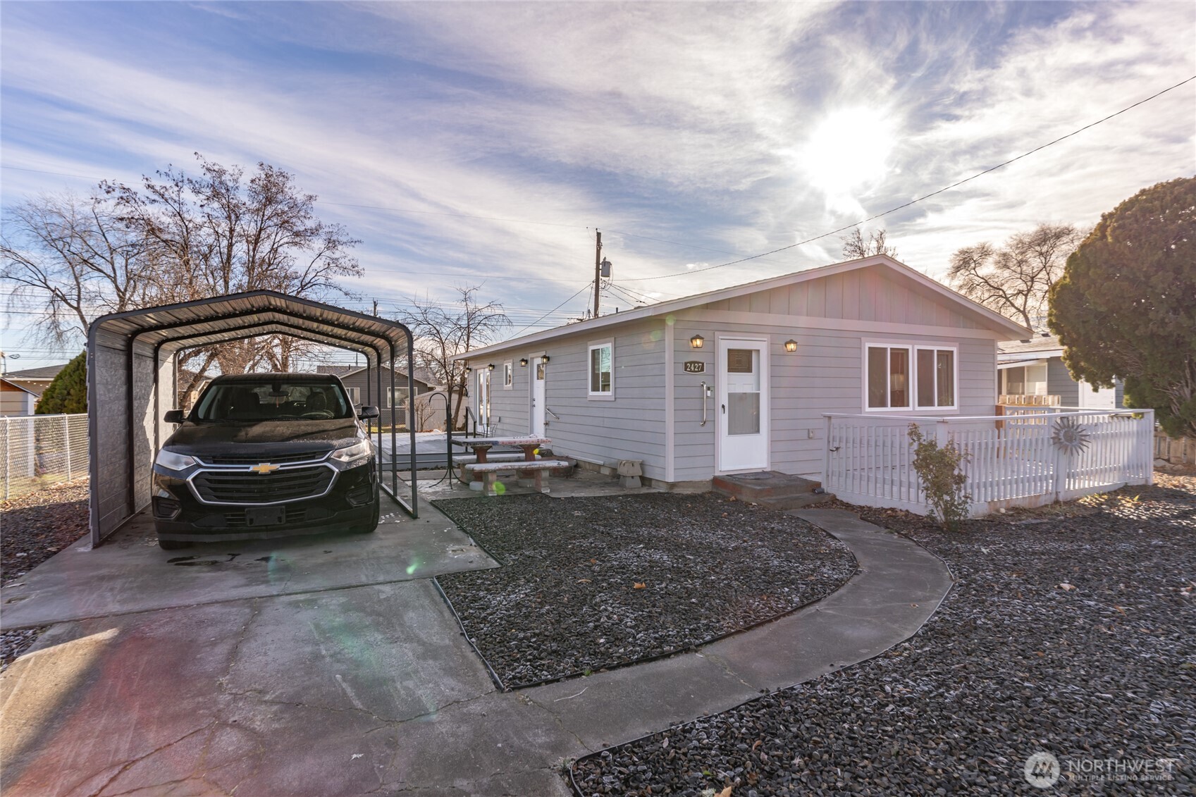 2427 W Texas Street Property Photo 1