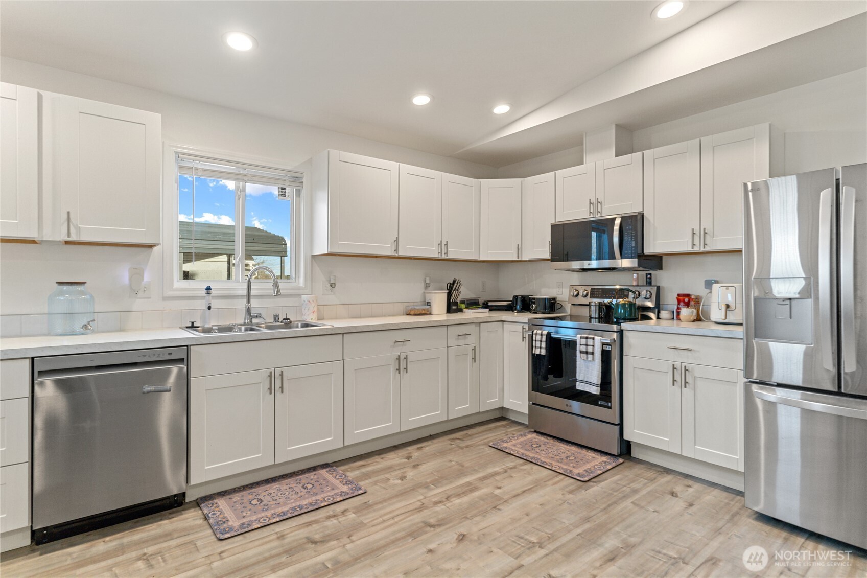 2427 W Texas Street Property Photo 10