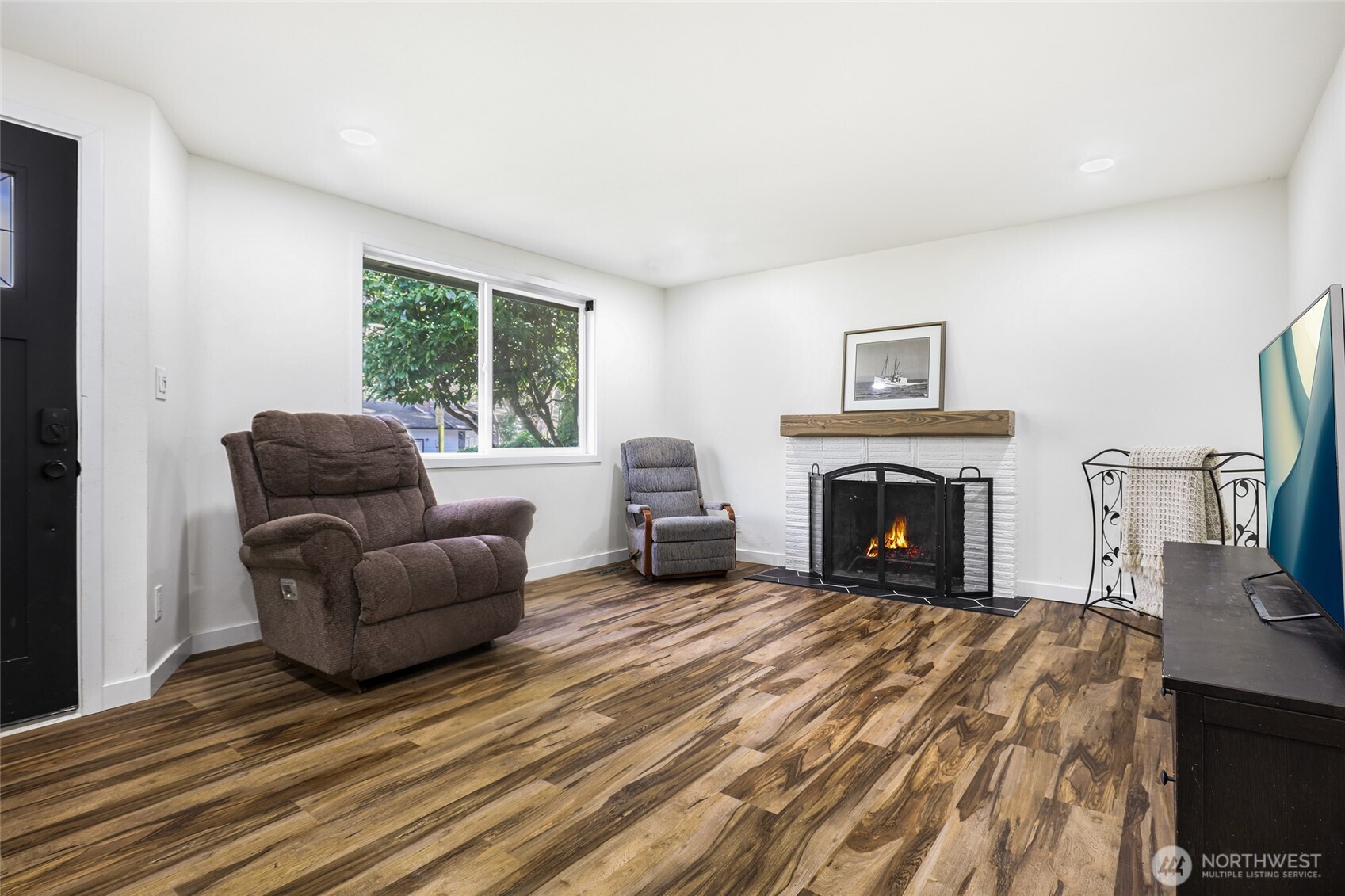 14517 Meridian Avenue Property Photo 3