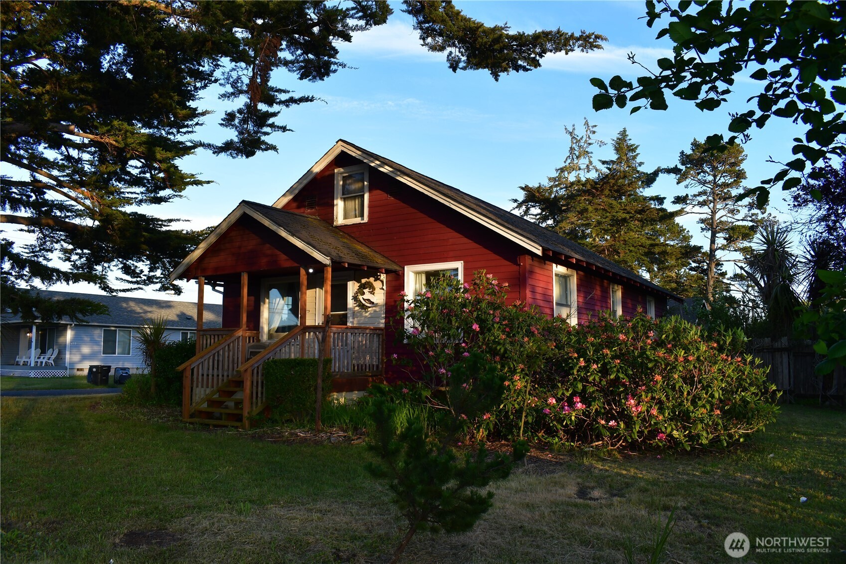 203 W Ocean Ave Property Photo 1