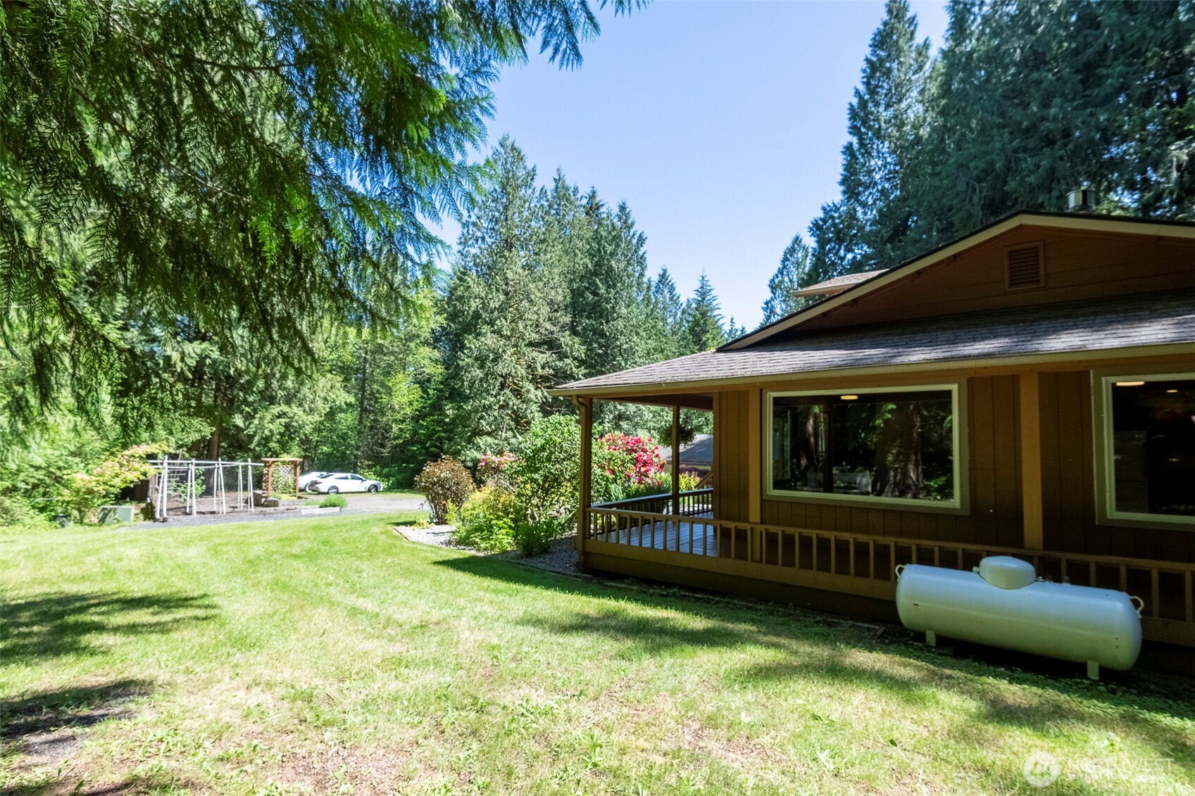 209 Alpha Way Property Photo 4
