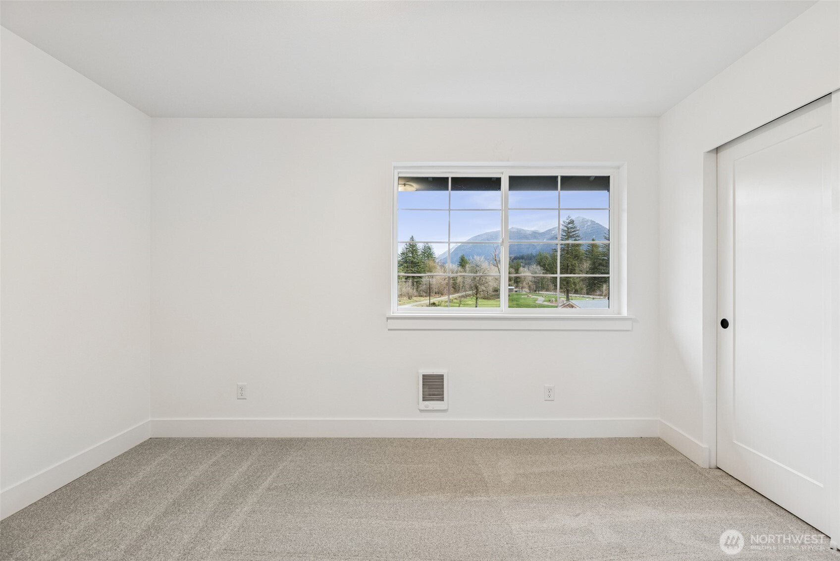 1192 Waterfall Way 1803 Property Photo 20