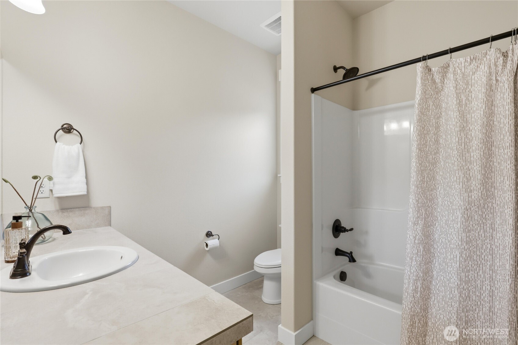 5487 Skyfall Place Property Photo 28