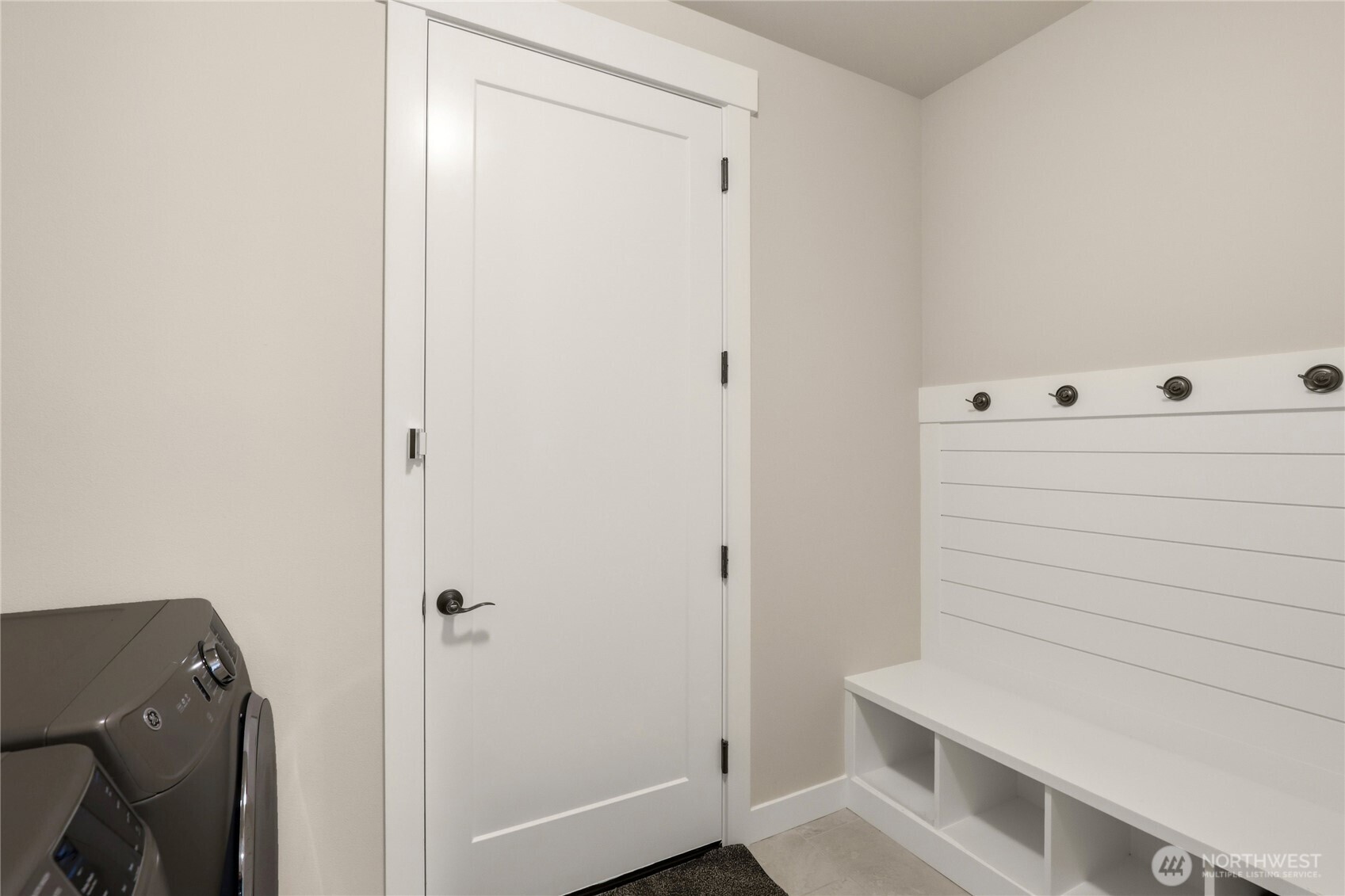 5487 Skyfall Place Property Photo 30