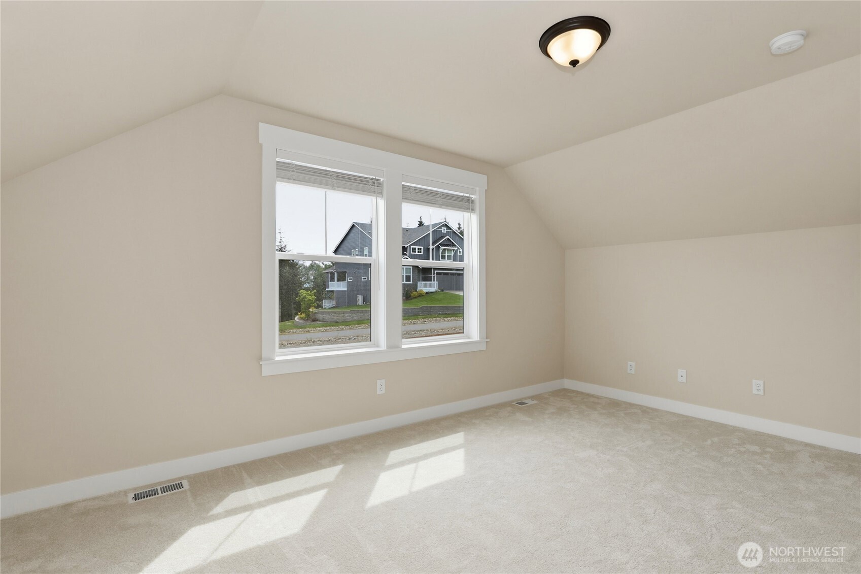 5487 Skyfall Place Property Photo 31