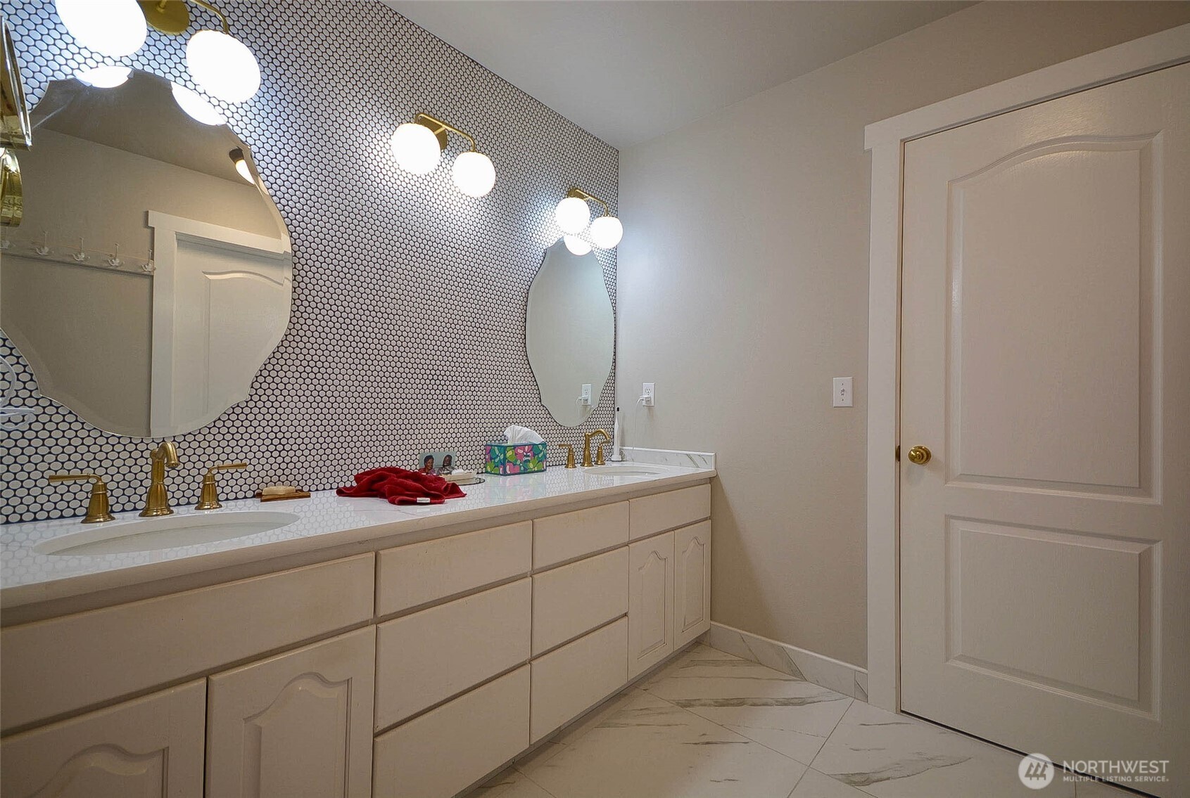 14913 Champion Estates Drive Property Photo 12