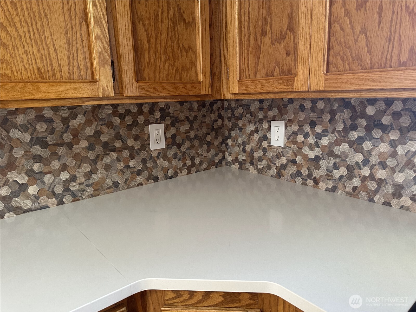 1226 Dewey Drive Property Photo 5
