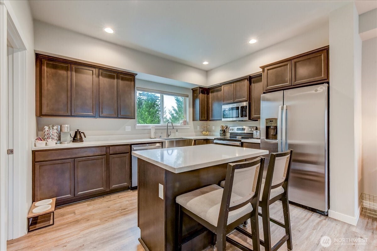 224 Raybird Avenue Property Photo 6