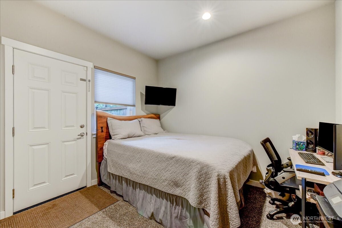 224 Raybird Avenue Property Photo 21