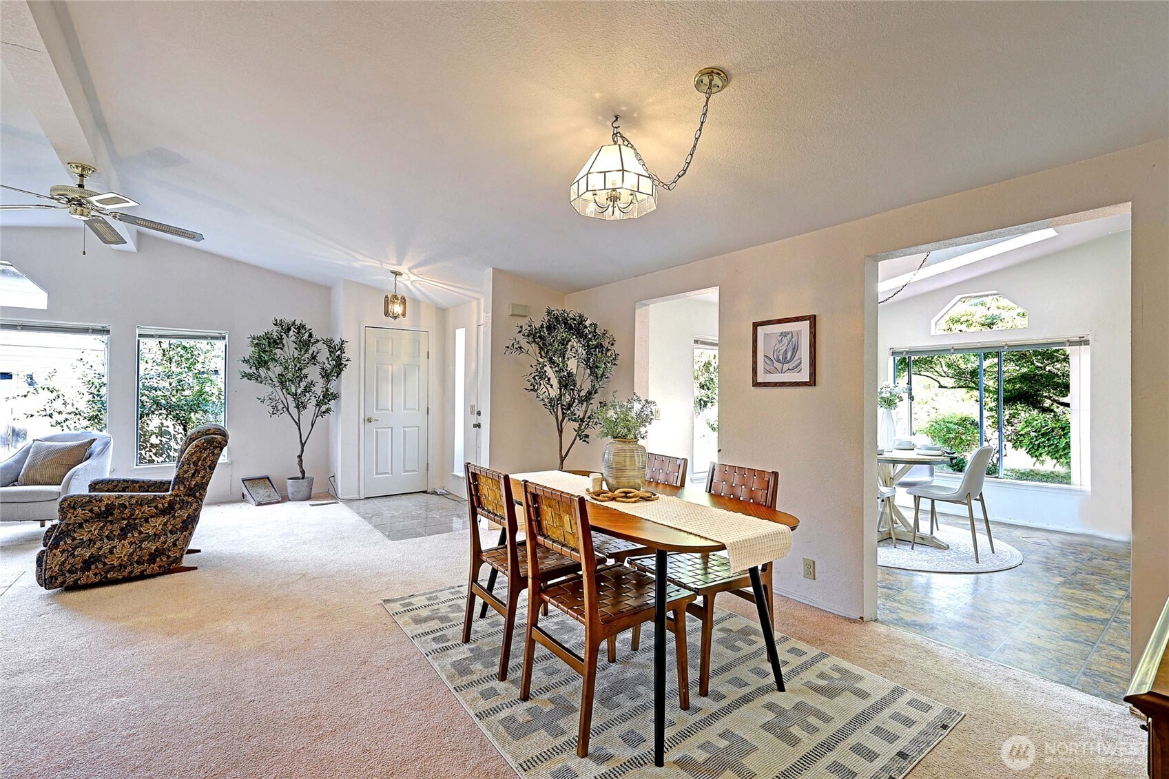 9224 192nd Street Property Photo 4