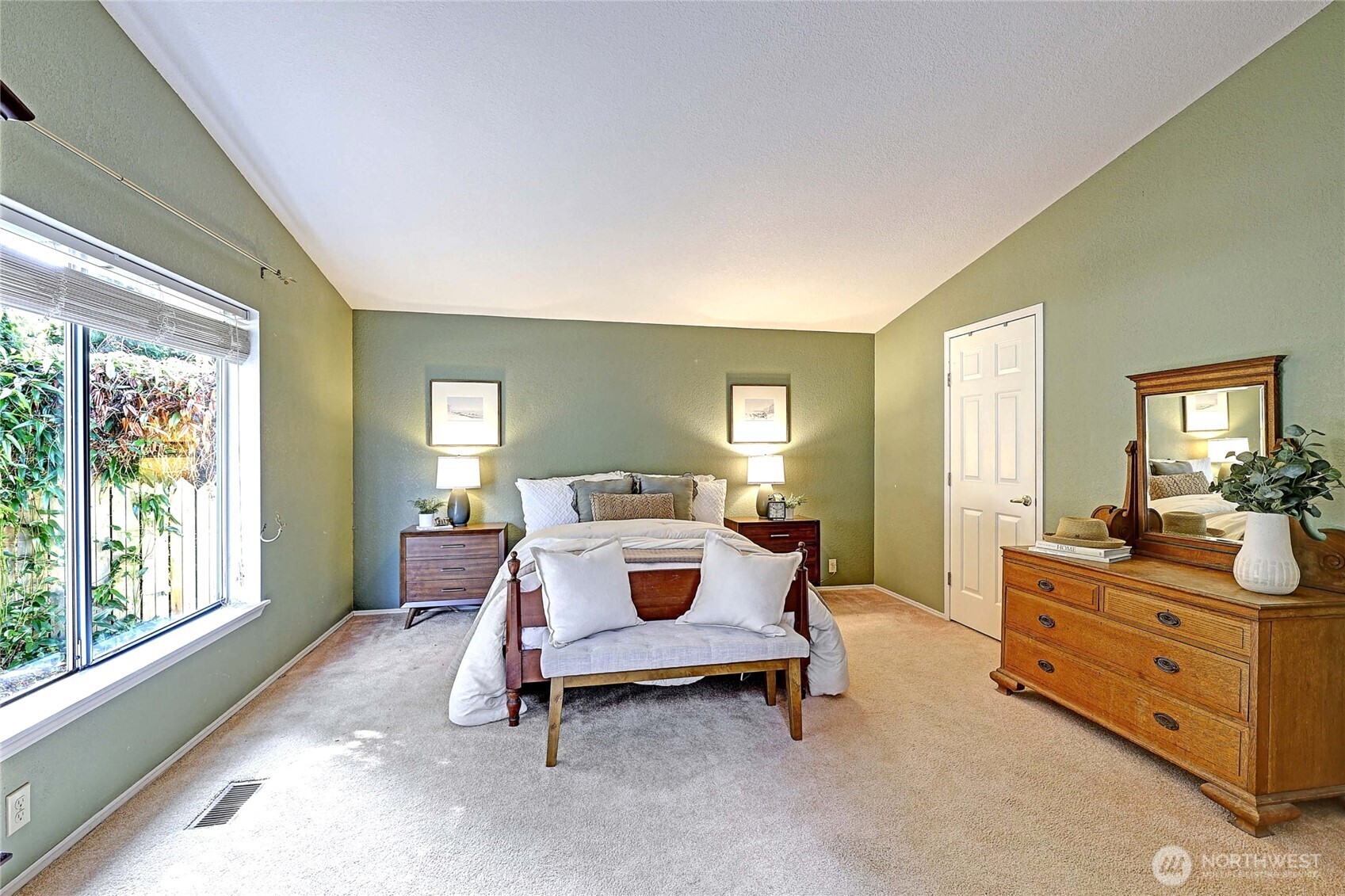 9224 192nd Street Property Photo 15