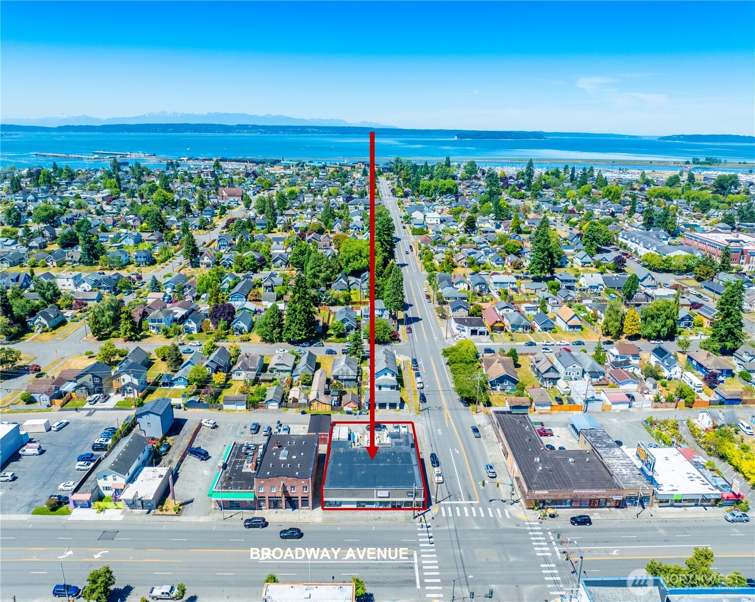 1906 Broadway Property Photo 2
