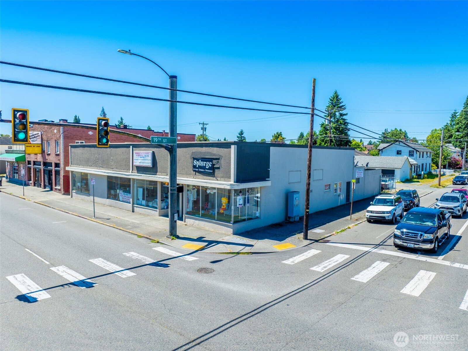 1906 Broadway Property Photo 7