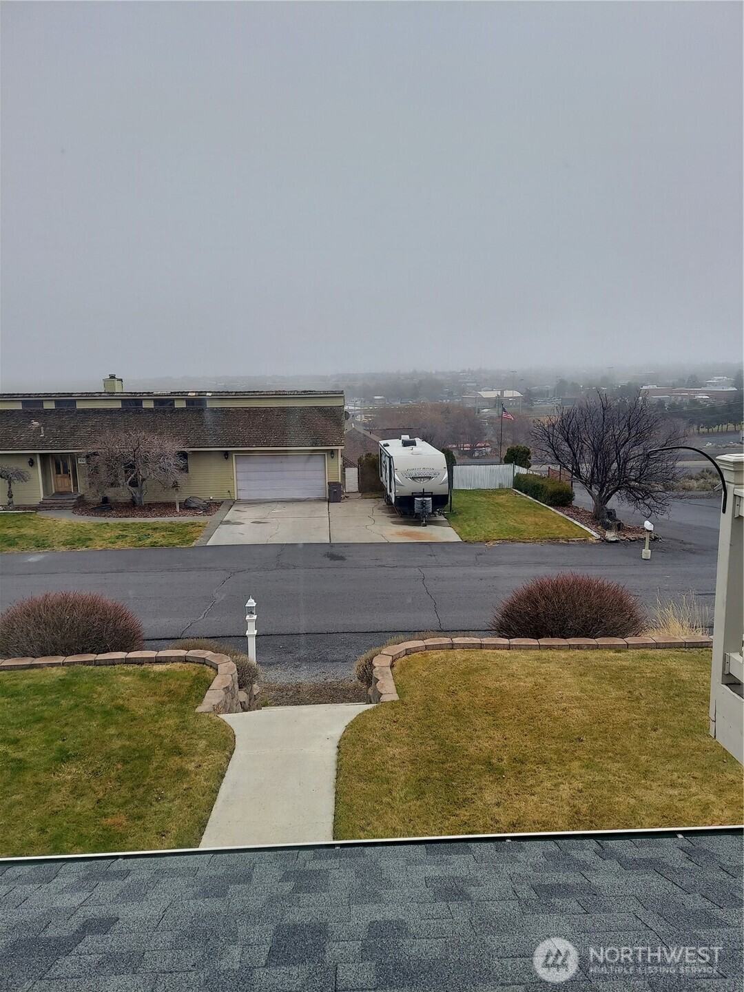 405 Strand Road Property Photo 2